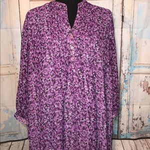 Sheer purple flowered top 18W